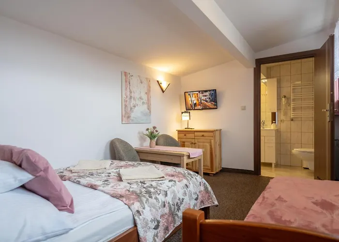 Puchatek Πανσιόν